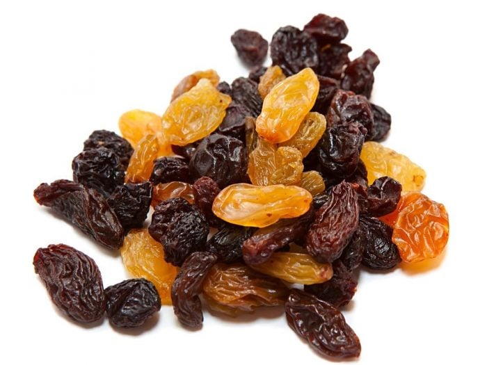 https://www.organicfacts.net/wp-content/uploads/2013/05/Raisins5.jpg