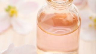 10 Amazing Valor Essential Oil Benefits & Uses