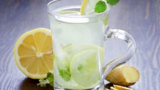 17 Best Benefits of Lemon Water