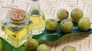 10 Incredible Benefits of Amla Oil