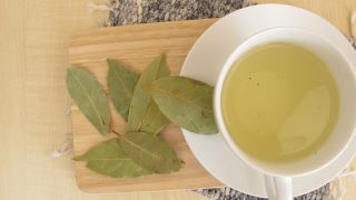 9 Amazing Benefits of Bay Leaf Tea