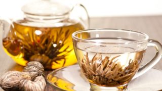 10 Surprising Benefits of Blooming Tea or Flowering Tea