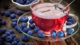 9 Amazing Benefits of Blueberry Tea