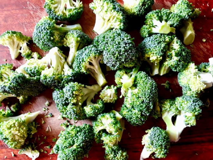 To make broccoli salad, first and foremost, blanch the broccoli florets.
