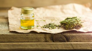 11 Benefits & Uses of CBD Oil