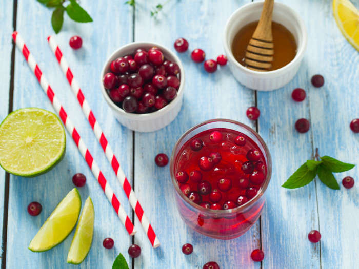 6 Best Benefits of Cranberry Tea Organic Facts