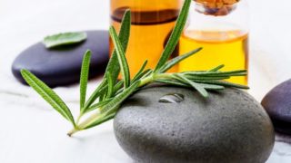 7 Amazing Essential Oil Benefits and Uses