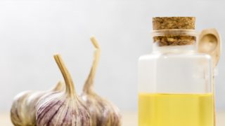 20 Amazing Benefits of Drinking Garlic Juice