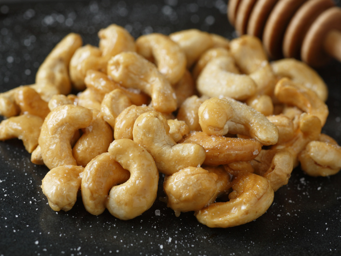 Honey Roasted Cashews: A Crunchy Evening Snack Honey Roasted Cashews: A Crunchy Evening Snack