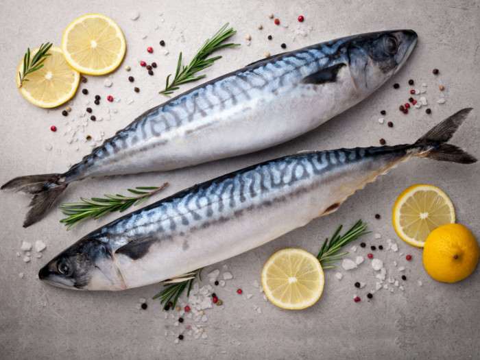 9 Amazing Health Benefits of Mackerel Fish (Bangada) | Organic Facts