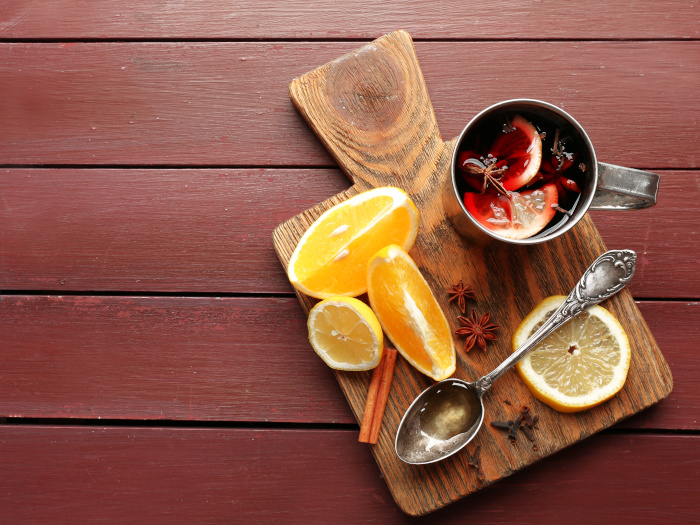 Mulled wine with citrus and spices