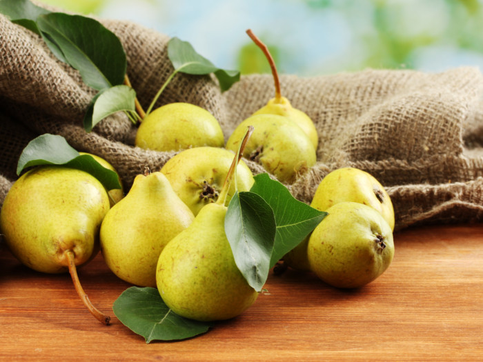 Comice Pears Information and Facts