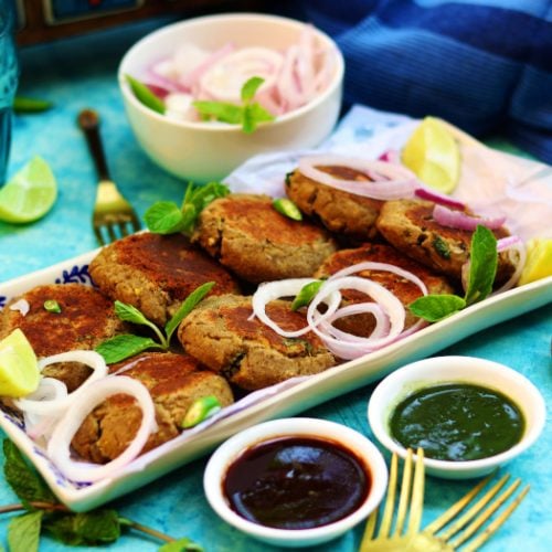 A mutton shami kebab platter with salad