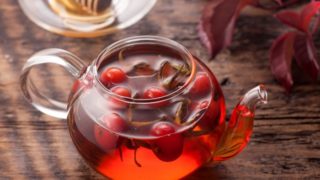 7 Incredible Benefits of Rosehip Tea