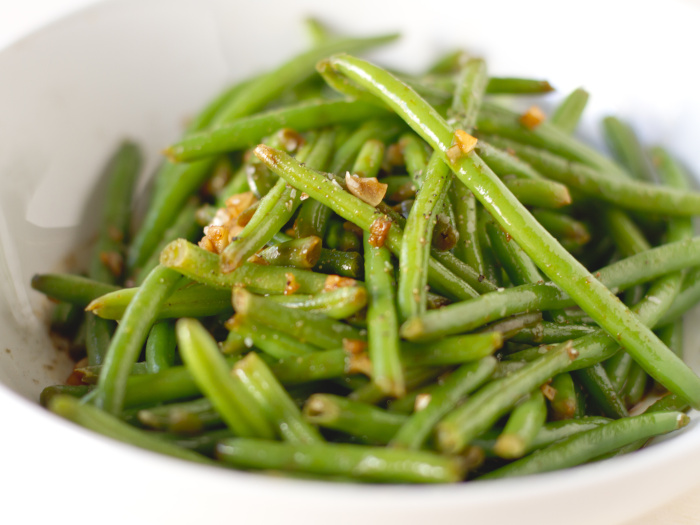 Spicy haricot vert green beans in a bowl