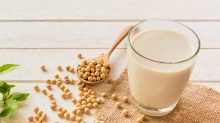 10 Incredible Substitutes for Soy Milk