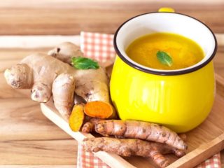 Turmeric Ginger Tea: 8 Benefits, Side Effects & Homemade Recipe