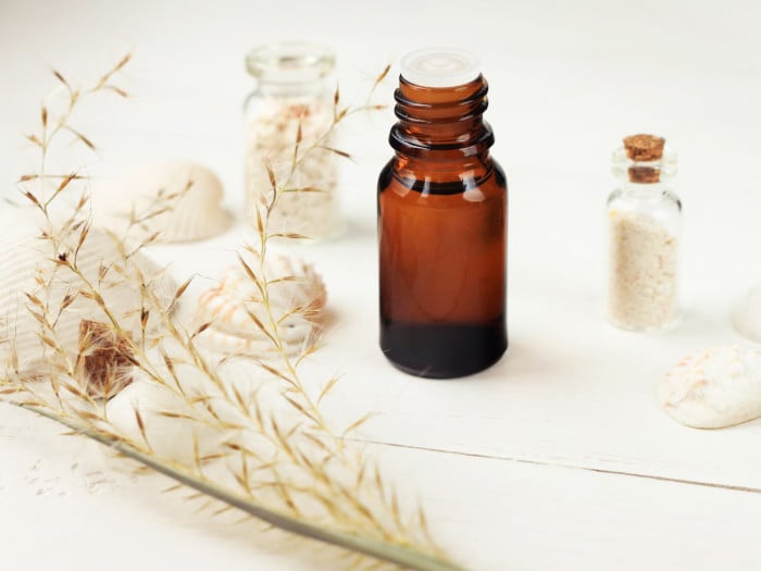 Vetiver Essential Oil: The Benefits, Uses, And Where To Buy It Online