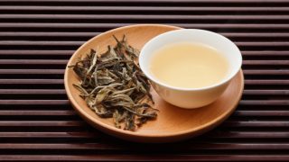 10 Amazing Benefits of White Tea